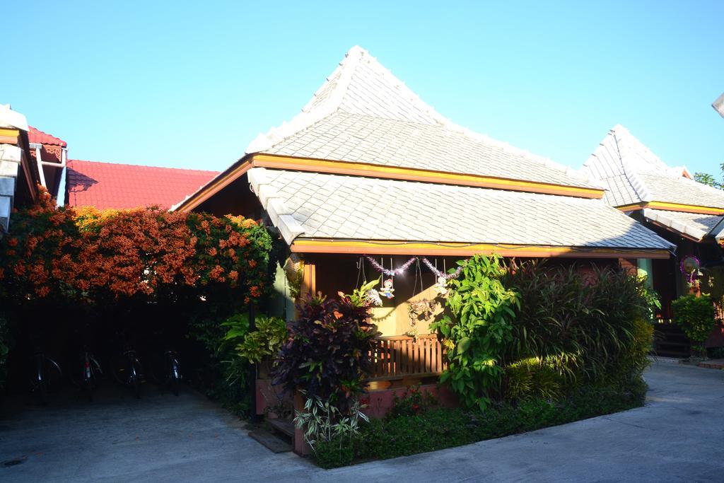 Huen Kham Kong Guesthouse Mae Sariang Zewnętrze zdjęcie