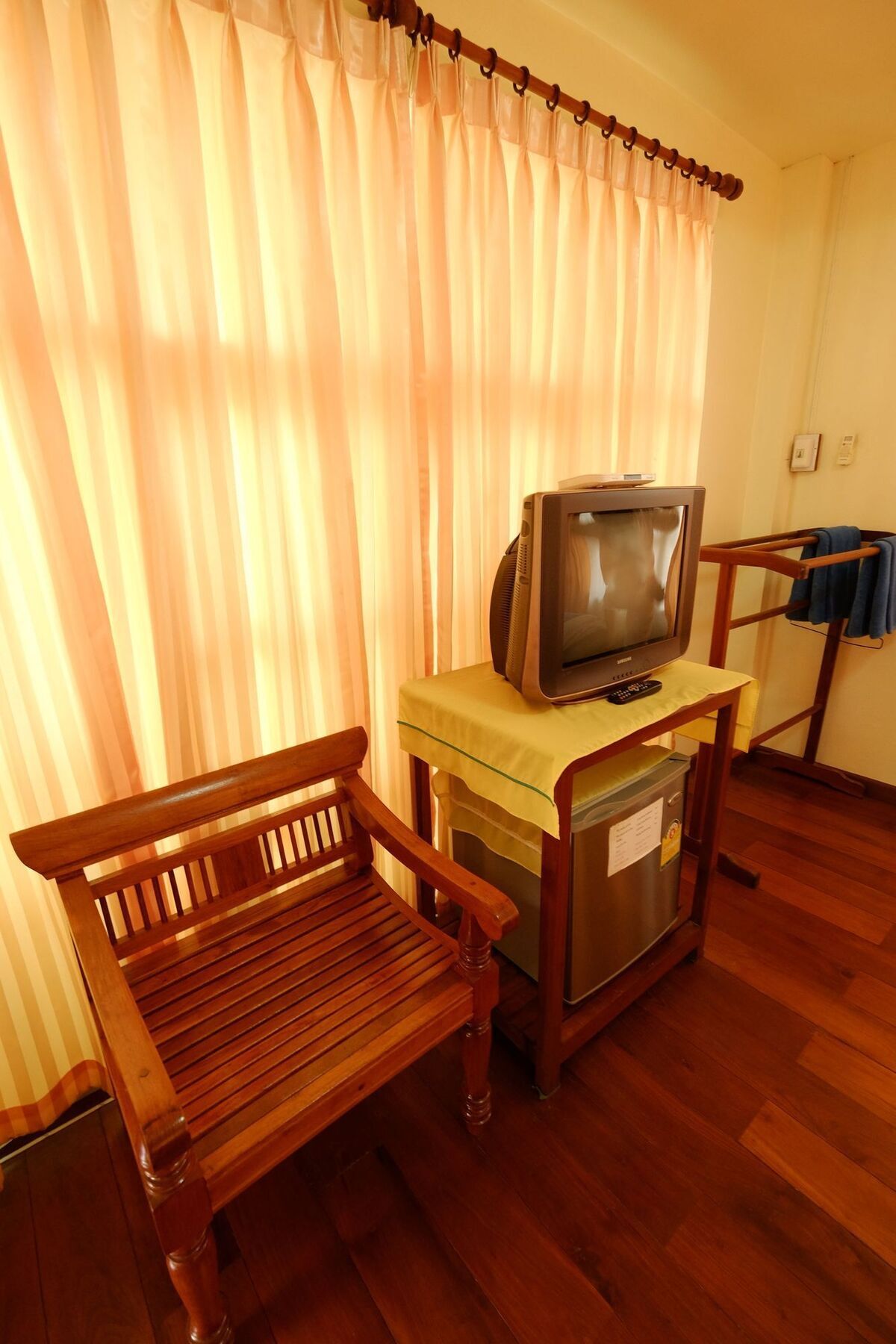 Huen Kham Kong Guesthouse Mae Sariang Zewnętrze zdjęcie
